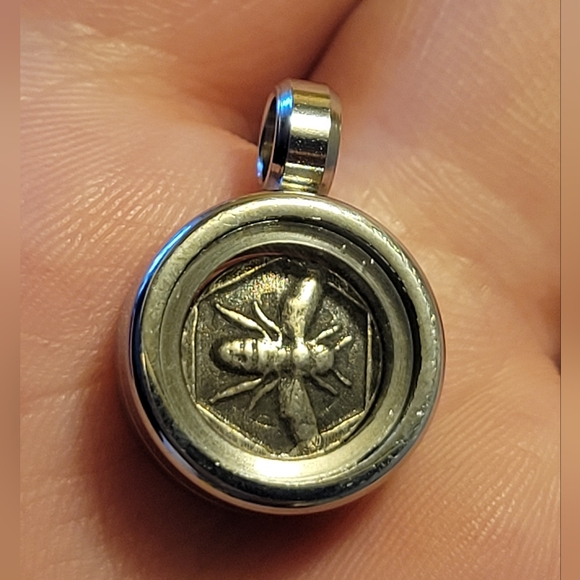 🐝 15mm Solid .999 silver Honey Bee Pendant Handmade Unisex Jewelry Hand Poured - Picture 2 of 6